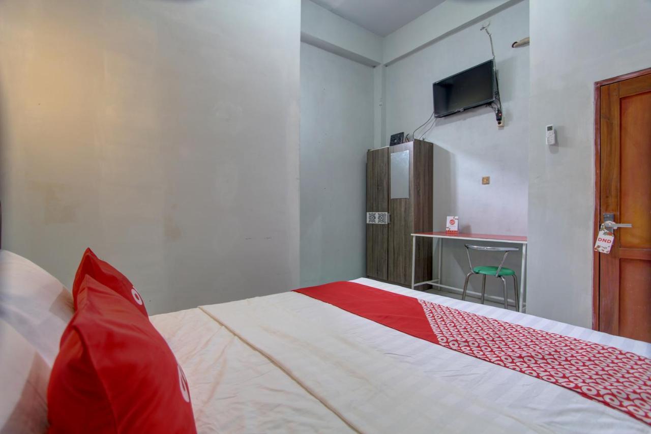 Capital O 91690 Moza Guest House Klaten ภายนอก รูปภาพ